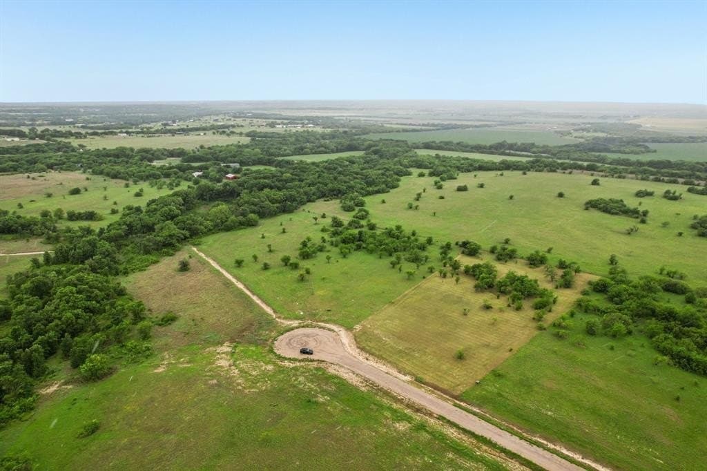 2.27 acres in Hill County gallery image 4