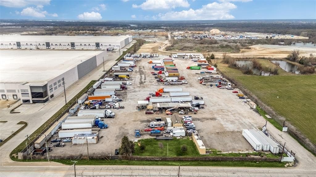 10 acres in Dallas County gallery image 3