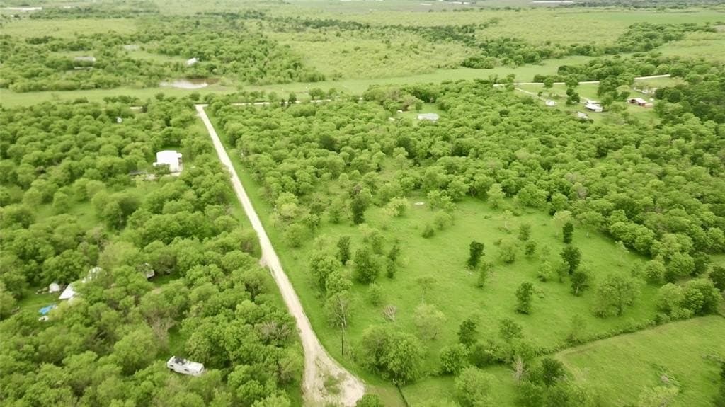 2 acres in Navarro County gallery image 4