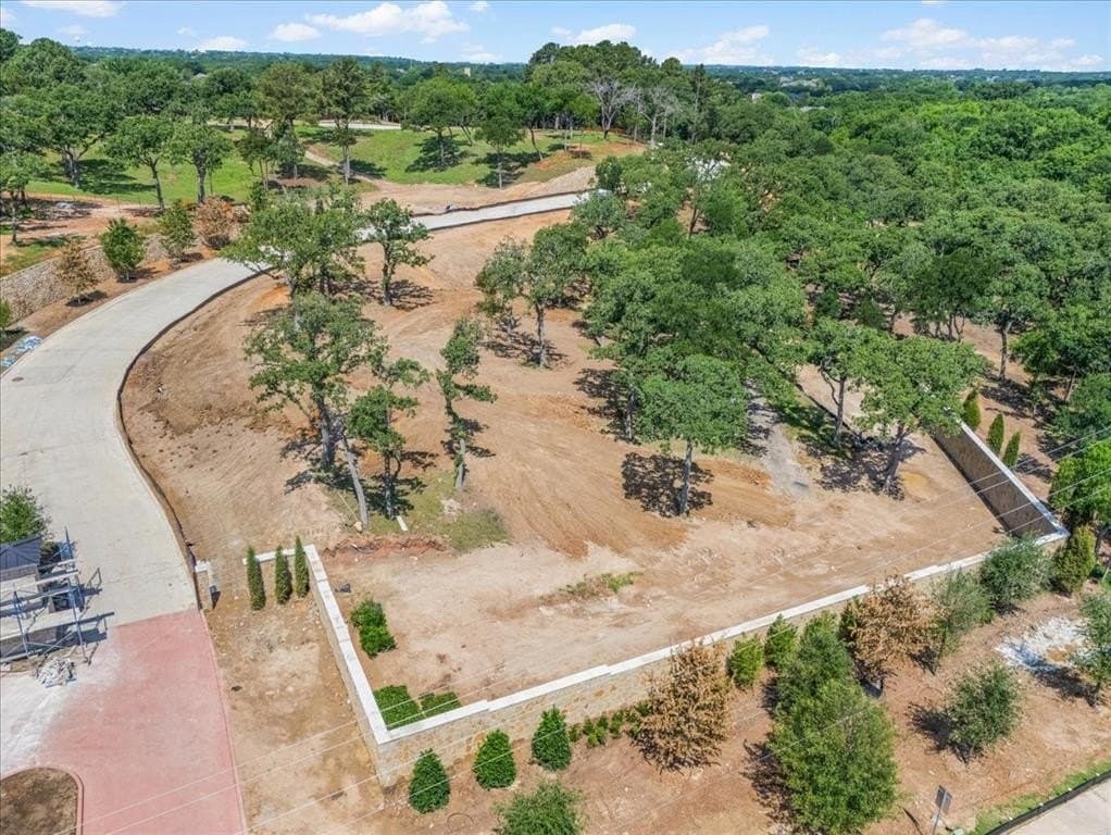 1.1 acres in Tarrant County gallery image 3
