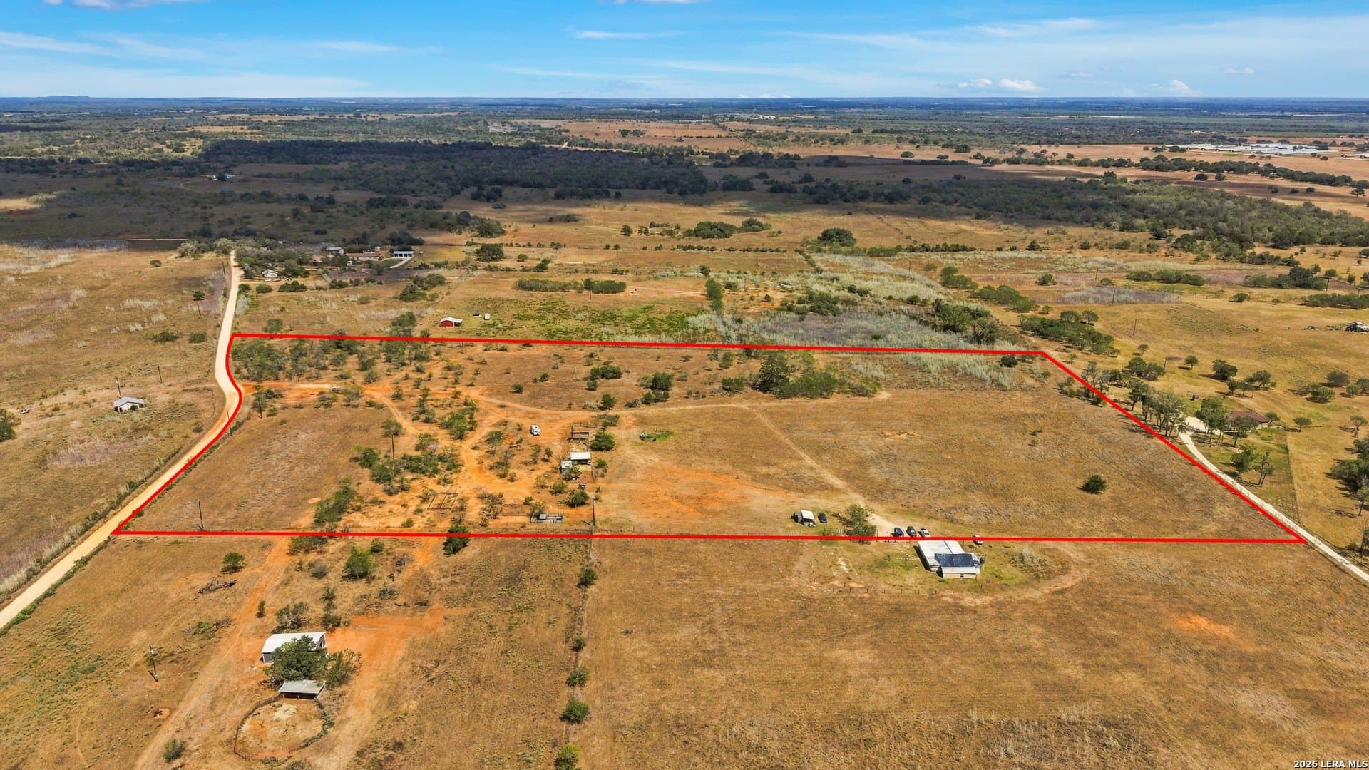 22.81 acres in Gonzales County - photo 2