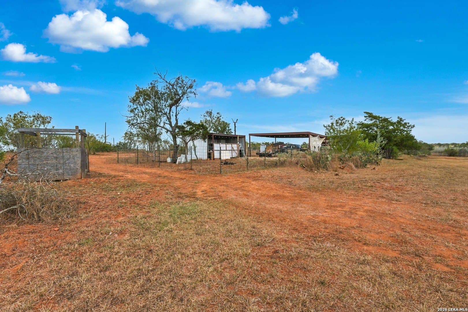 22.81 acres in Gonzales County - photo 5