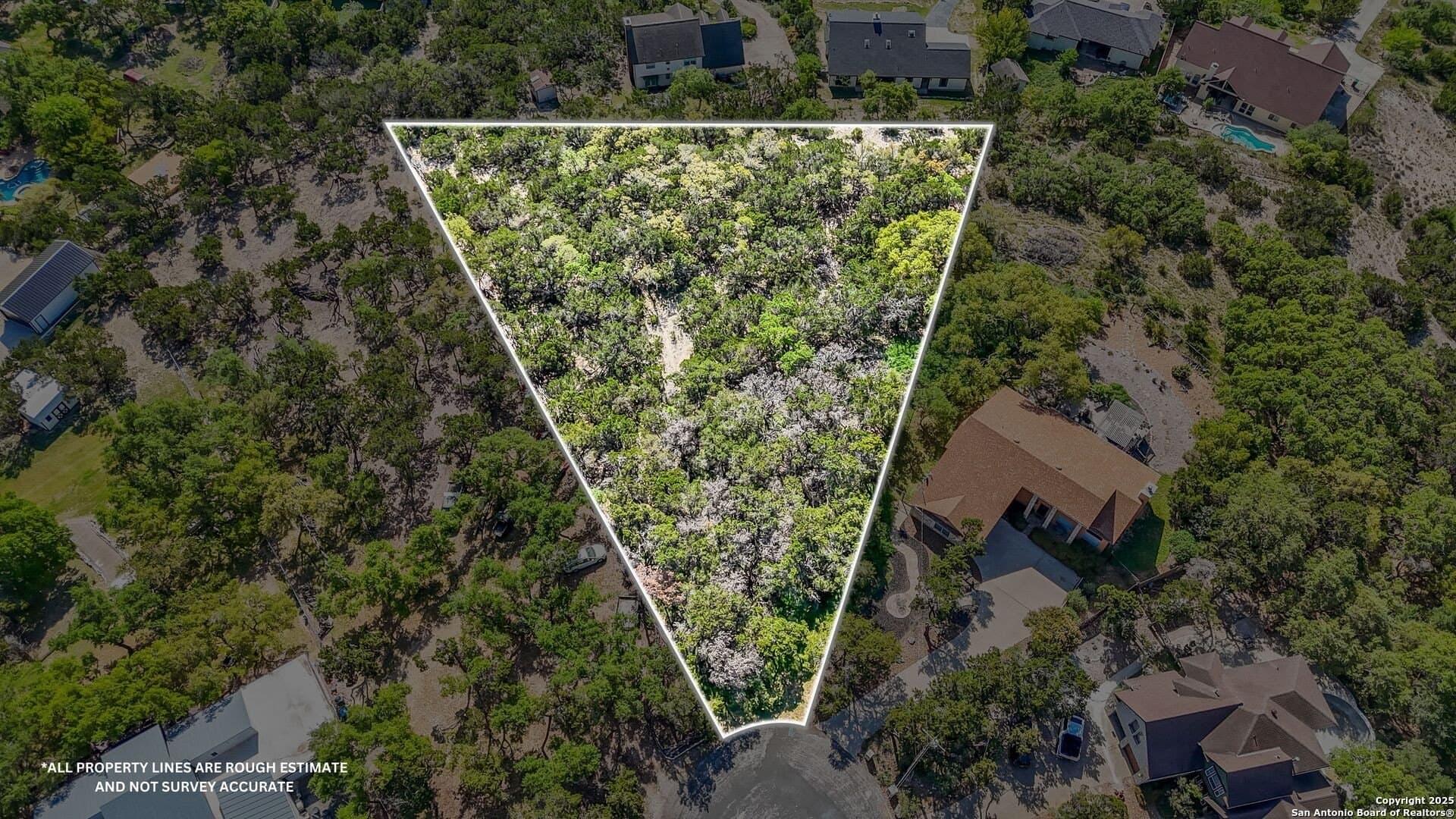 1.04 acres in Bexar County gallery image 3