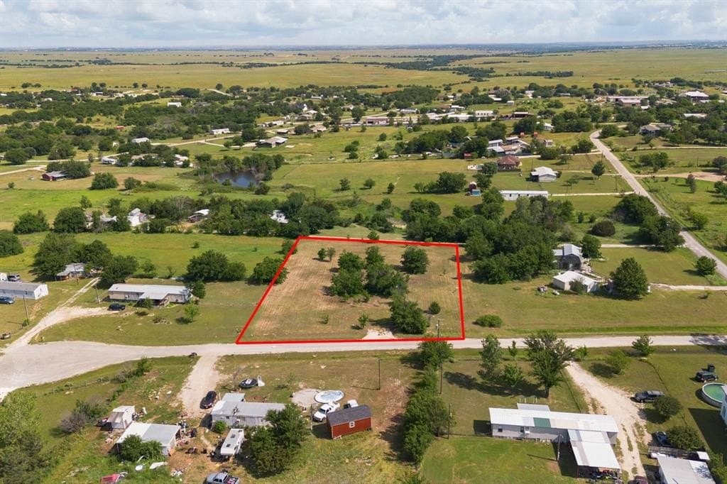 1.5 acres in Johnson County