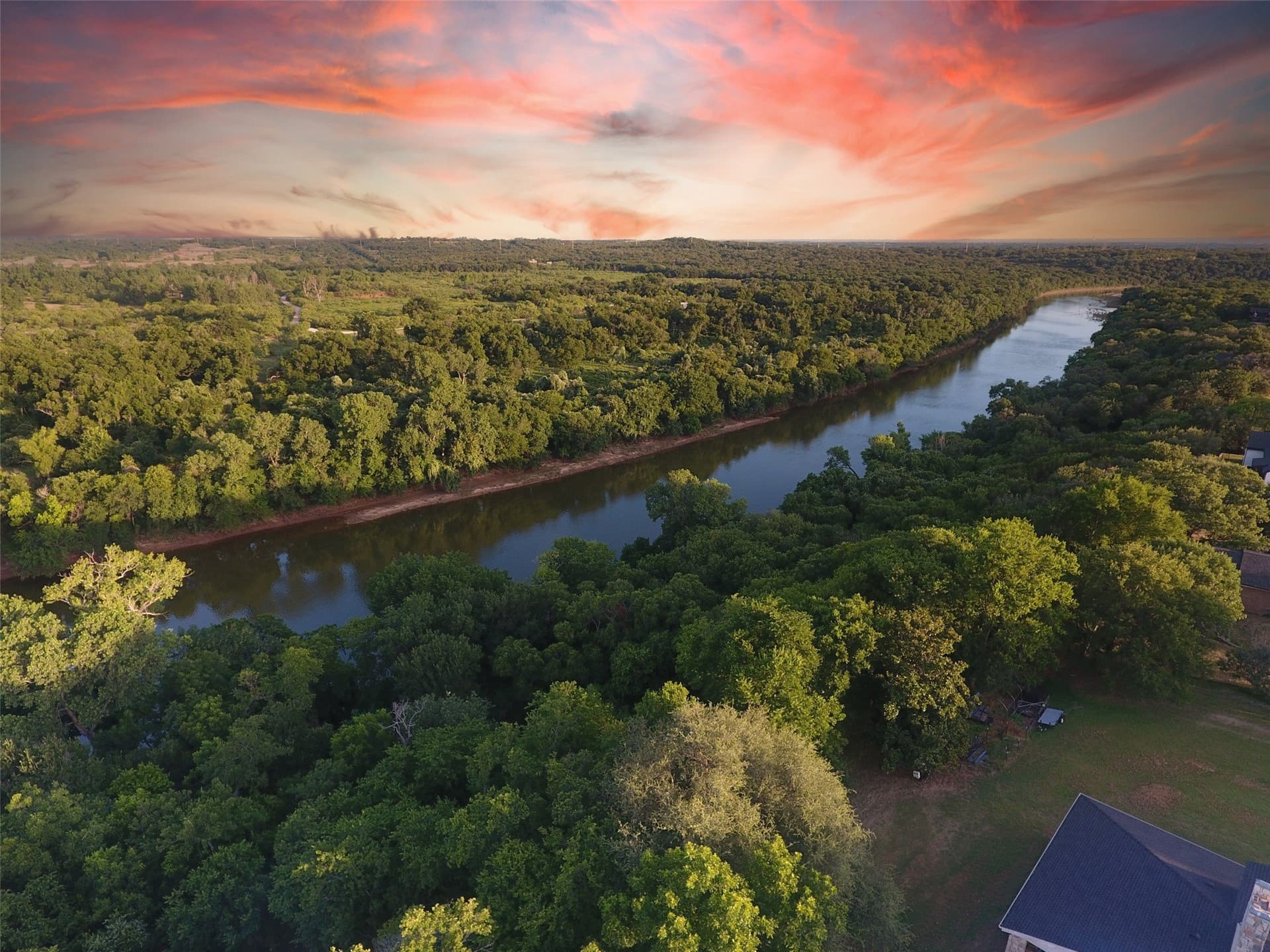 0.9 acres in Hood County