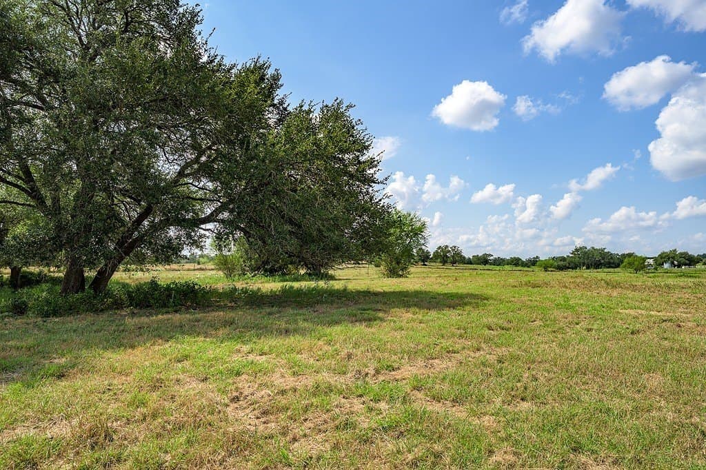 6 acres in Fayette County featured view