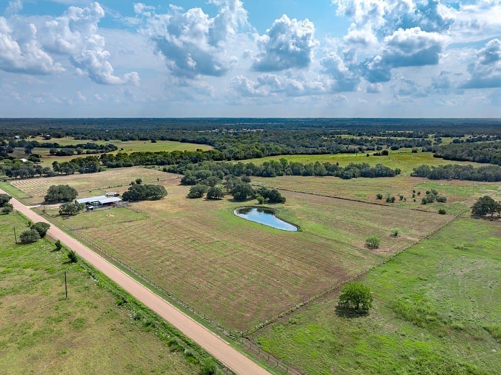 6 acres in Fayette County