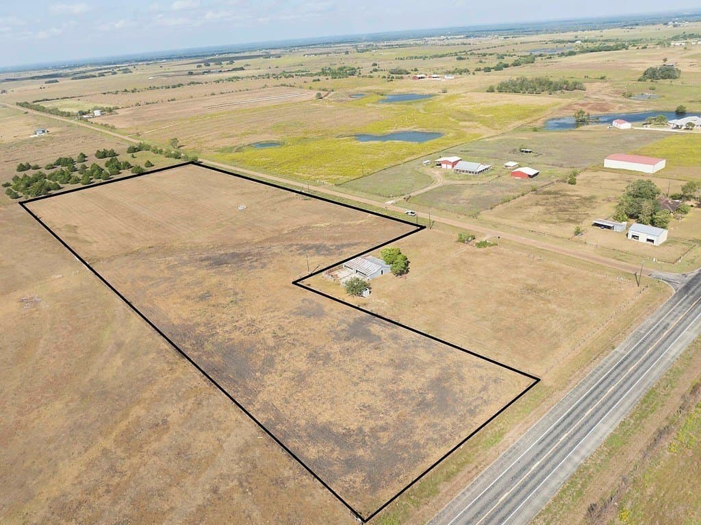 10.17 acres in Fayette County gallery image 3