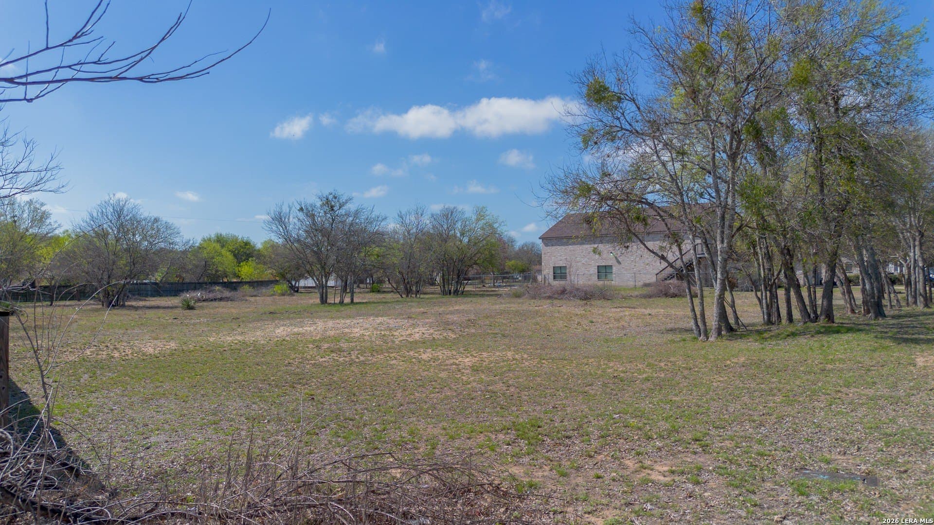 1 acres in Bexar County gallery image 3