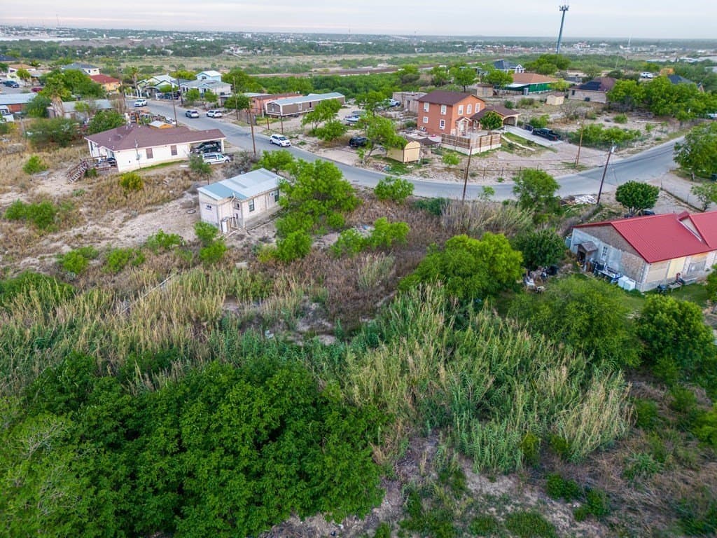 0.39 acres in Maverick County gallery image 4