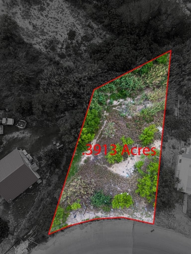 0.39 acres in Maverick County