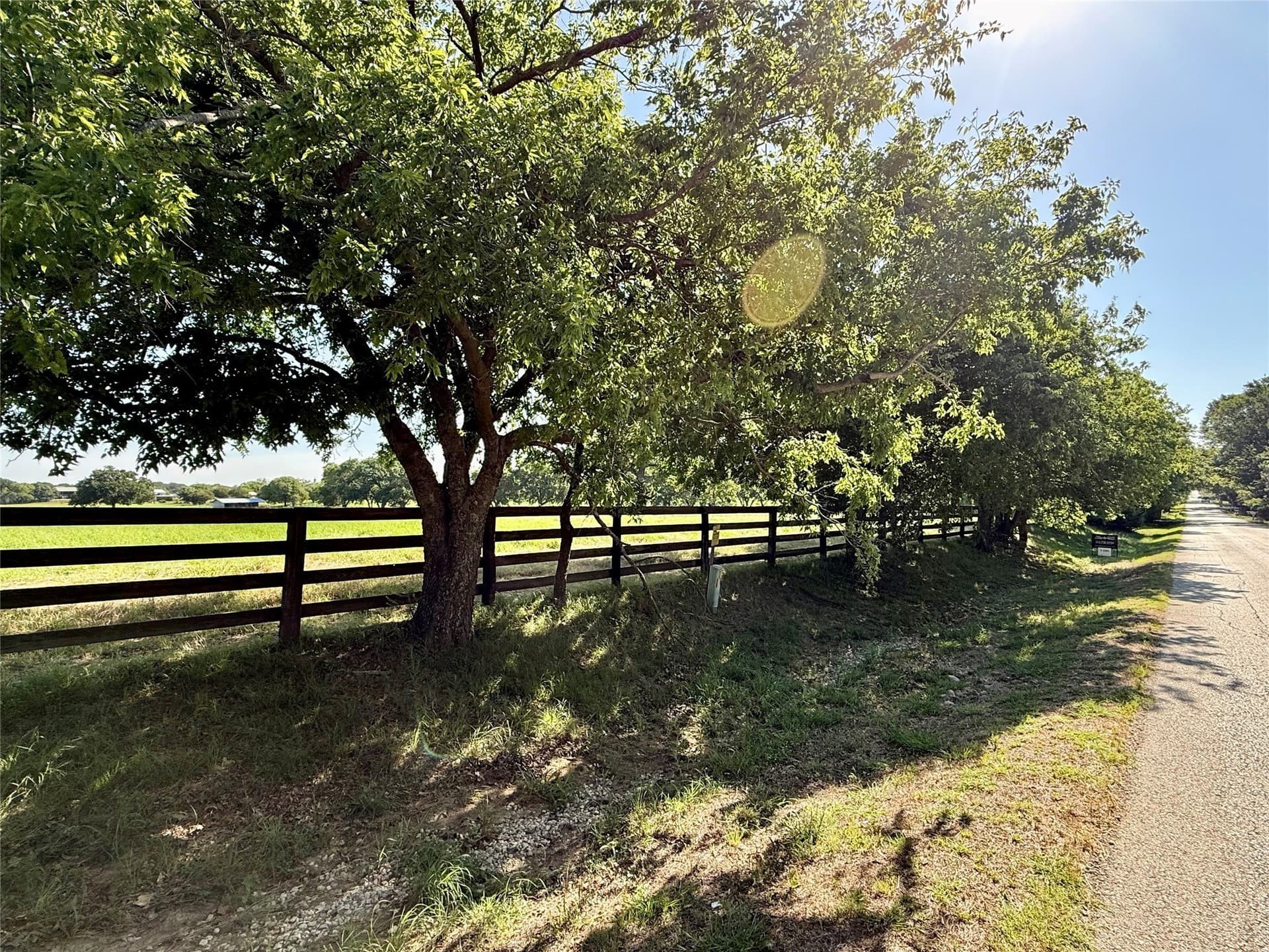 6 acres in Denton County gallery image 3