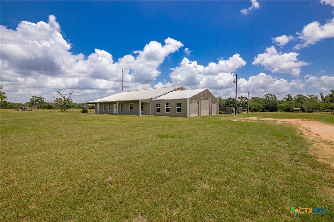 17.06 acres in Goliad County