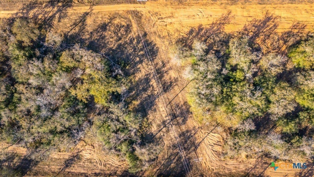 42.59 acres in Gonzales County - photo 23