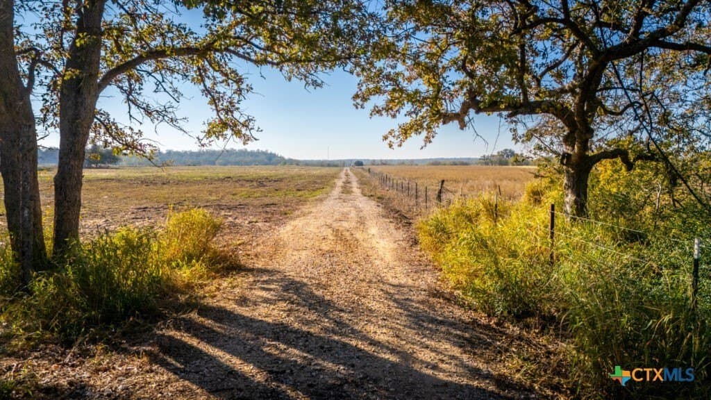 42.59 acres in Gonzales County - photo 26