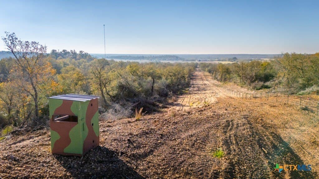 42.59 acres in Gonzales County - photo 10