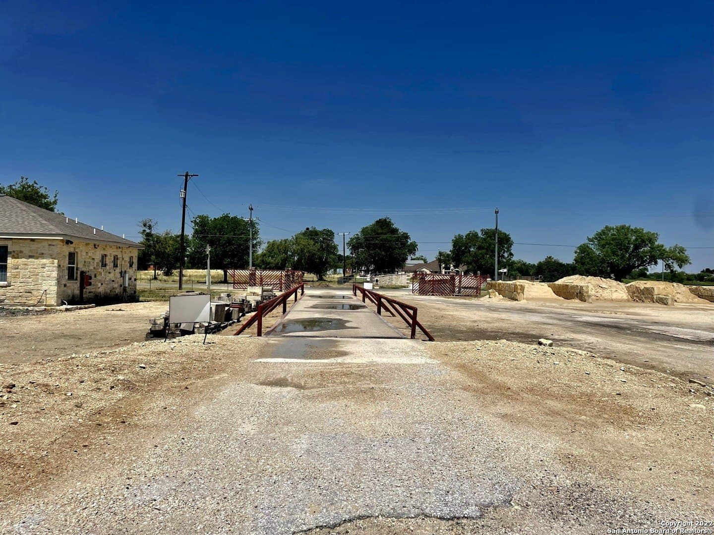 10 acres in Bexar County - photo 7