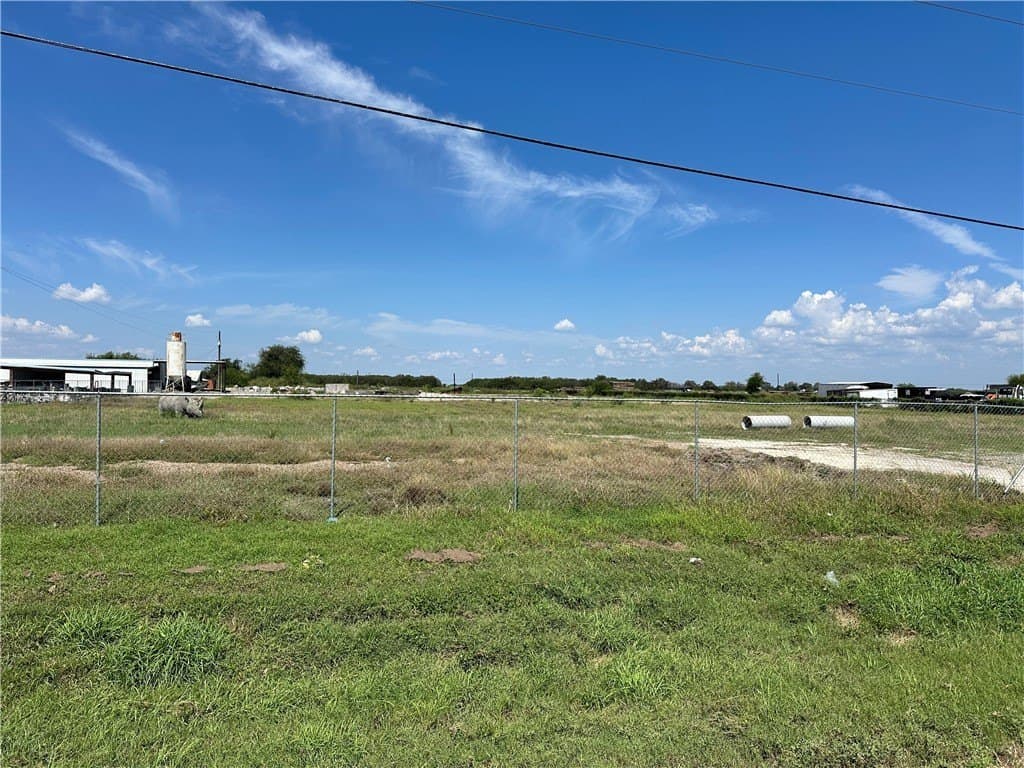 3 acres in San Patricio County
