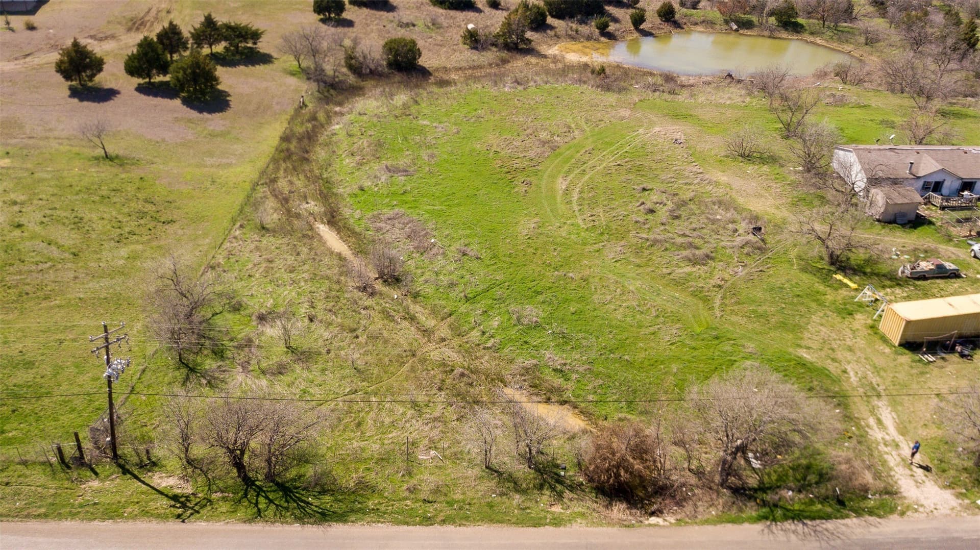 2 acres in Ellis County gallery image 3