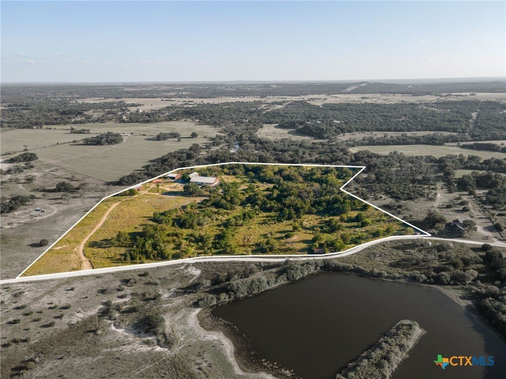 19.25 acres in Lampasas County