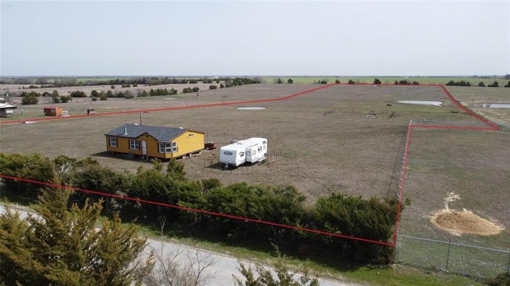 13 acres in Hunt County