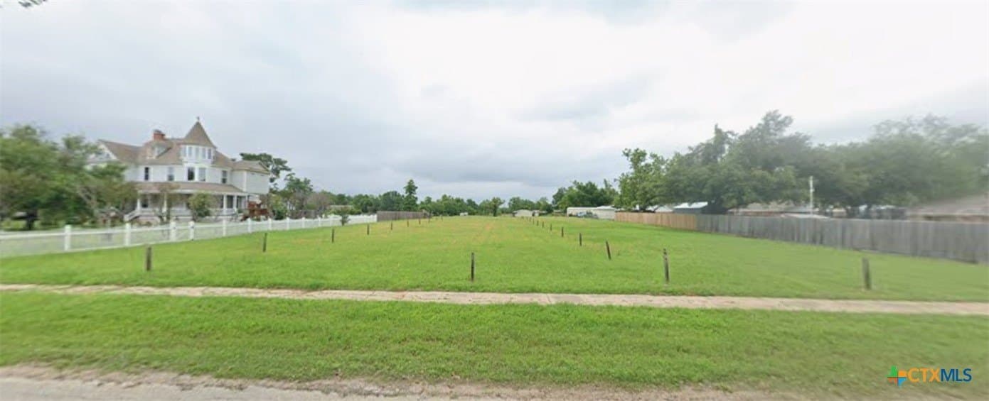 0.89 acres in Milam County gallery image 2