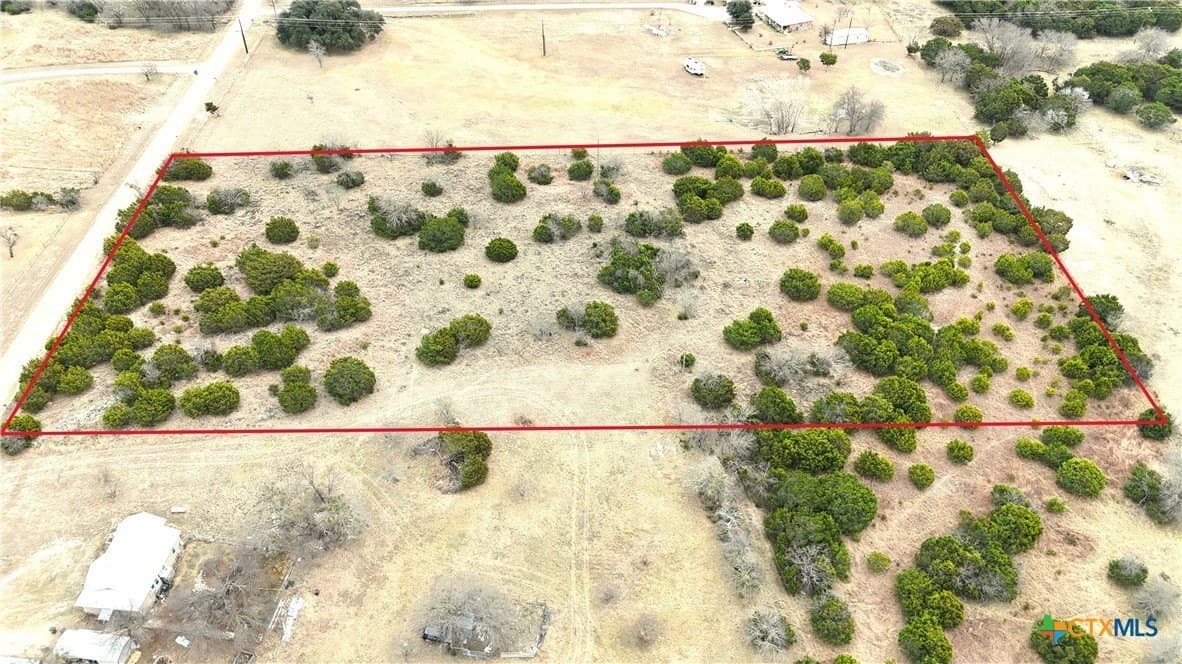 5.25 acres in Lampasas County gallery image 3