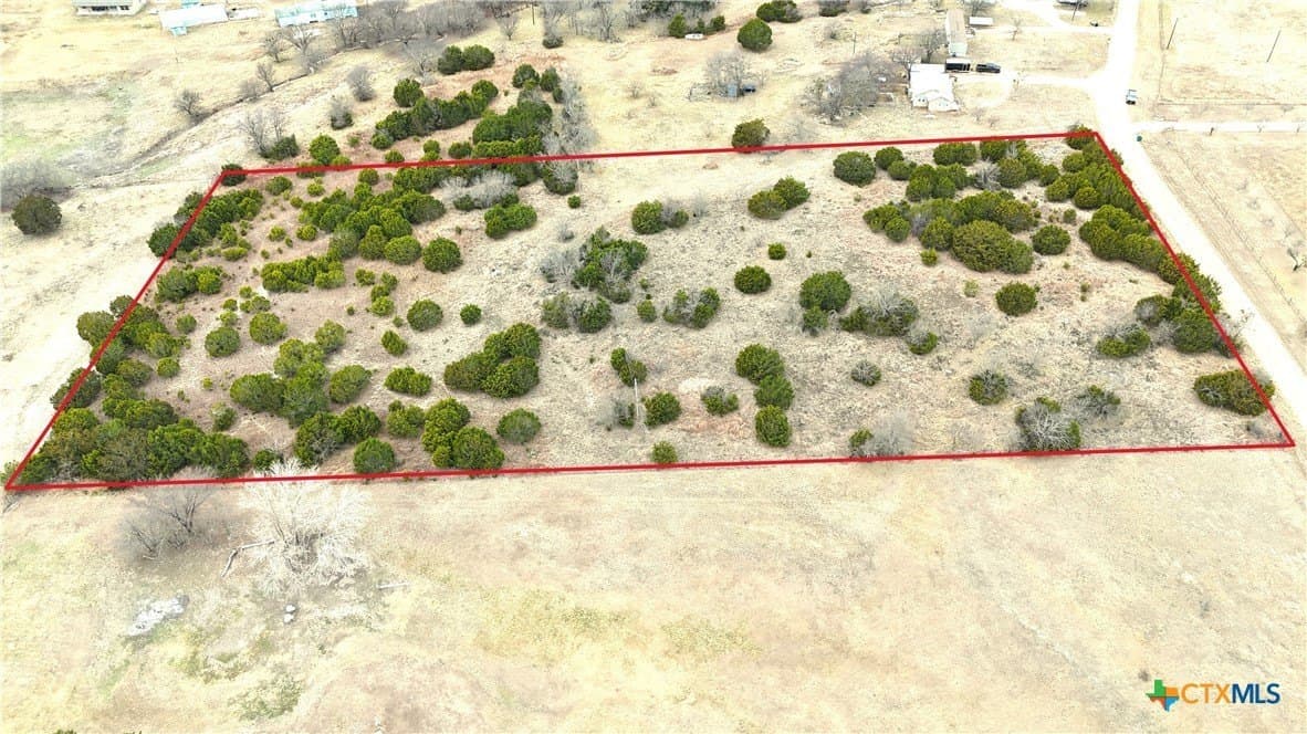 5.25 acres in Lampasas County gallery image 4