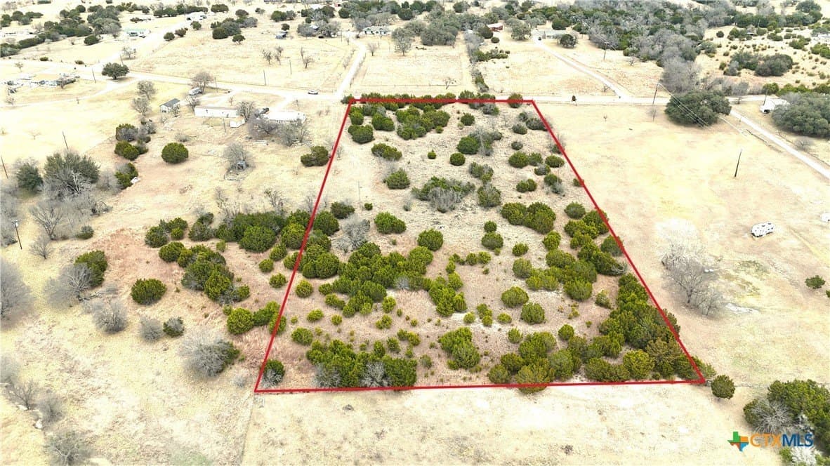 5.25 acres in Lampasas County gallery image 2