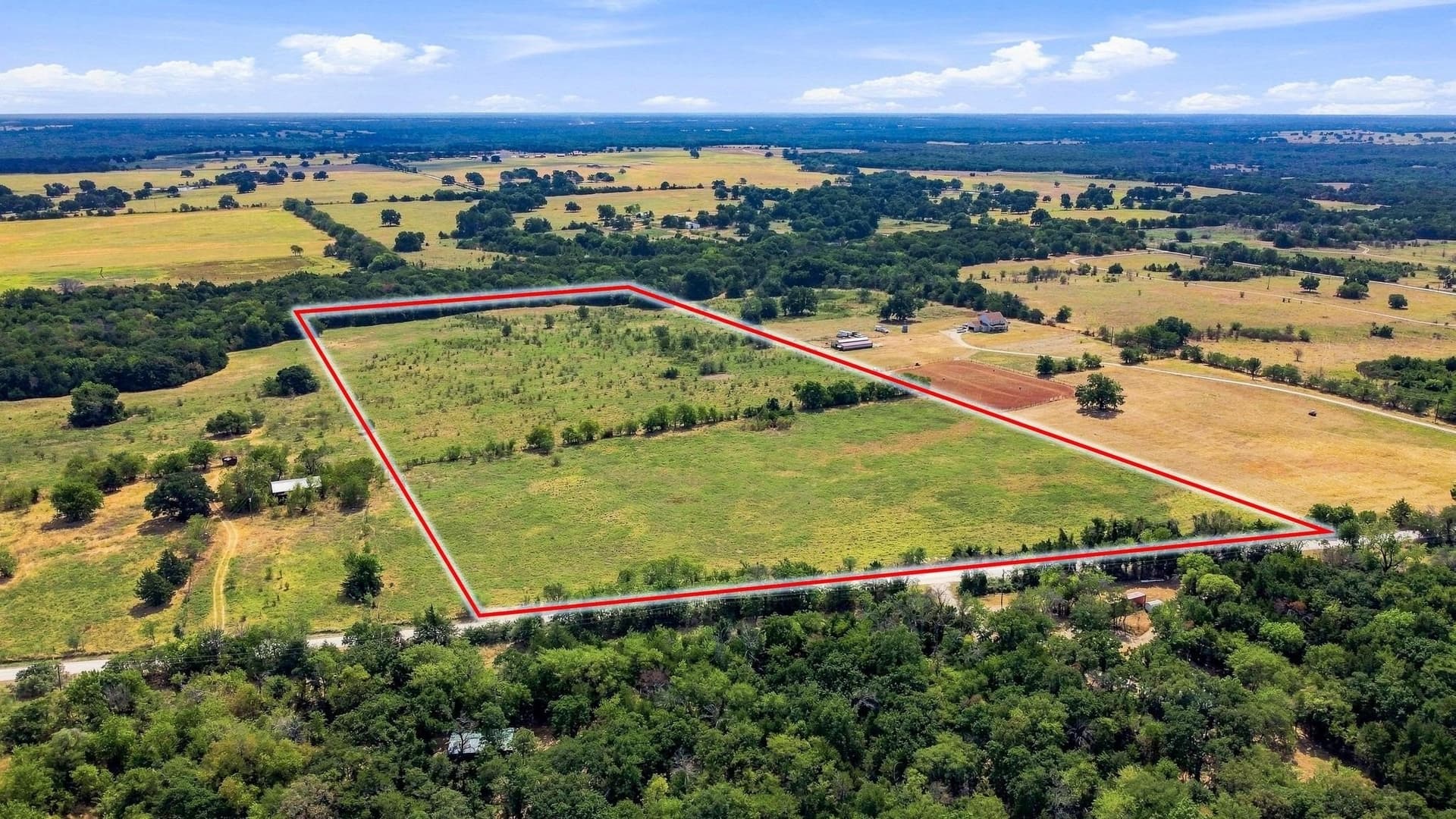 33.53 acres in Cooke County - photo 2
