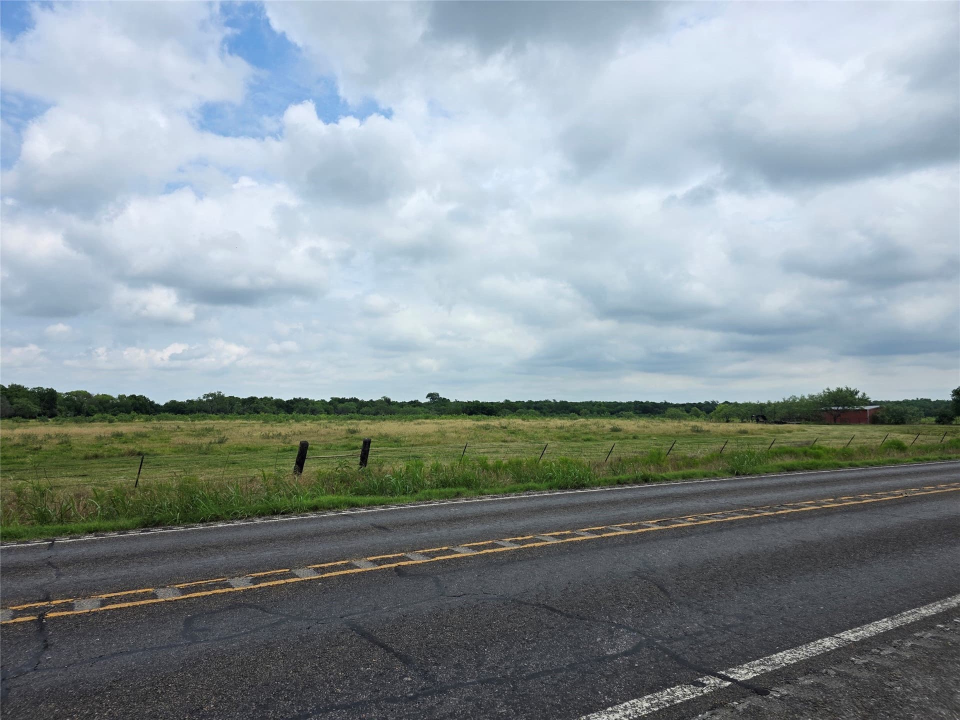 6.39 acres in Kaufman County gallery image 4