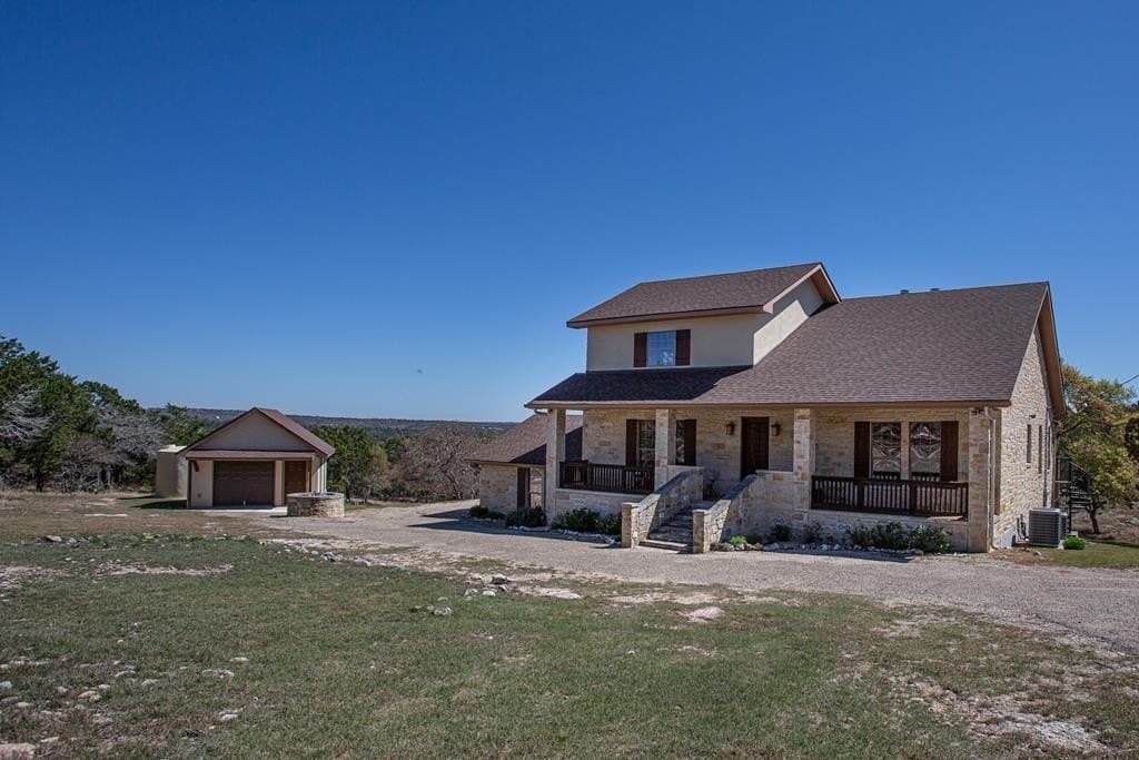 22.45 acres in Kerr County