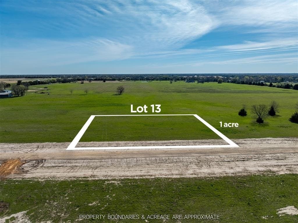 1 acres in Lamar County