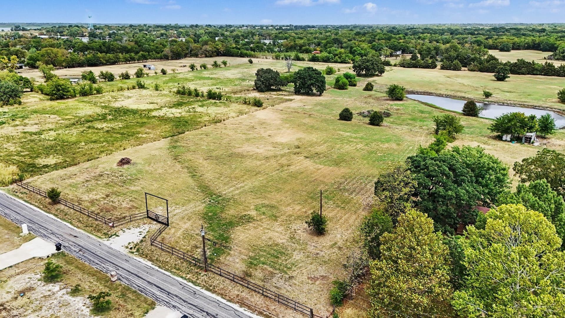10 acres in Kaufman County - photo 8