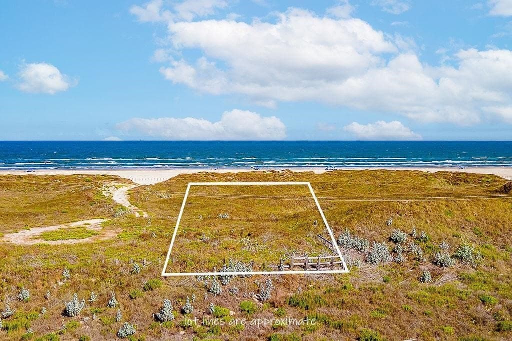 1 acres in Nueces County gallery image 2