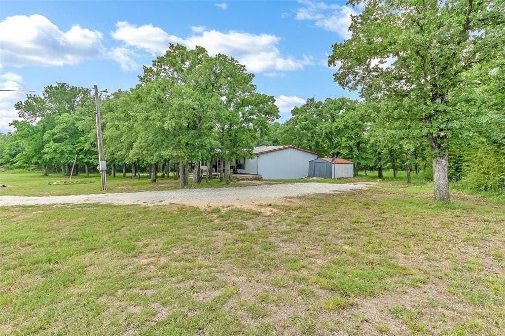 10.1 acres in Wise County gallery image 2