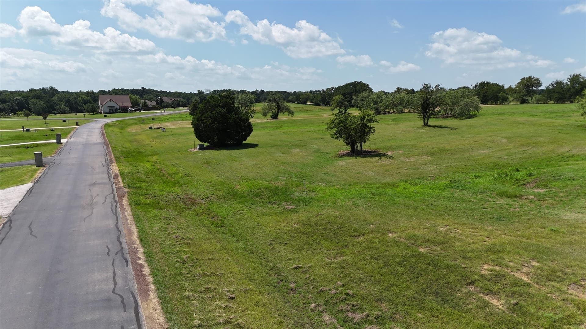 1.01 acres in Navarro County gallery image 4