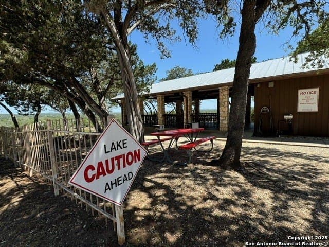 0.5 acres in Bandera County - photo 15