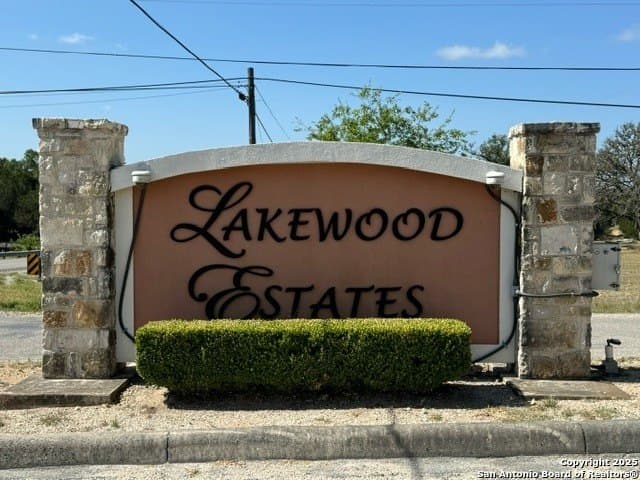 0.5 acres in Bandera County