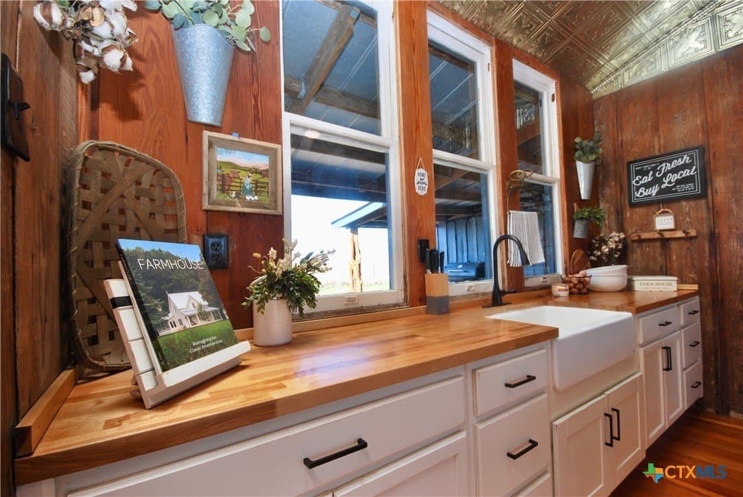 15.22 acres in Lavaca County featured view