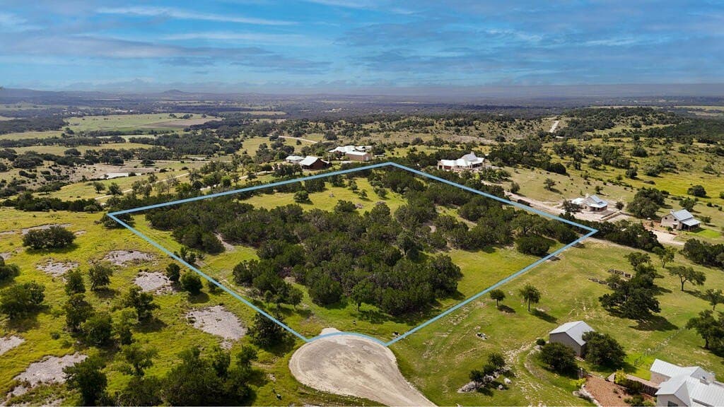 6.72 acres in Gillespie County