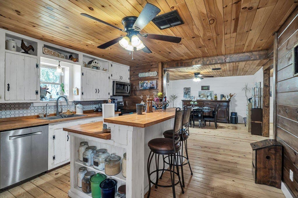10.5 acres in Howard County - photo 2