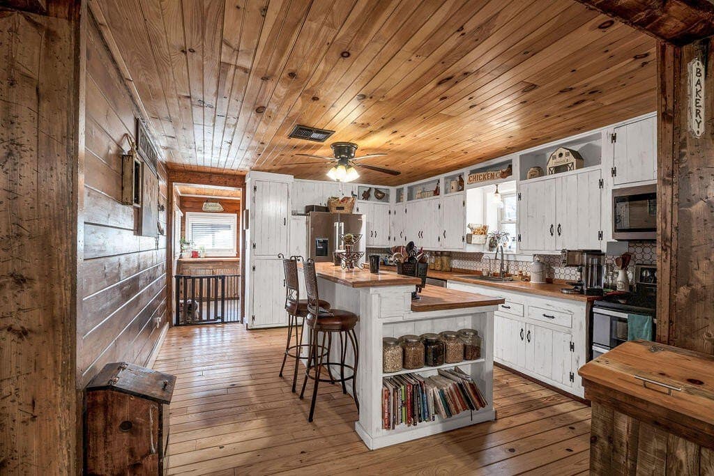 10.5 acres in Howard County - photo 9
