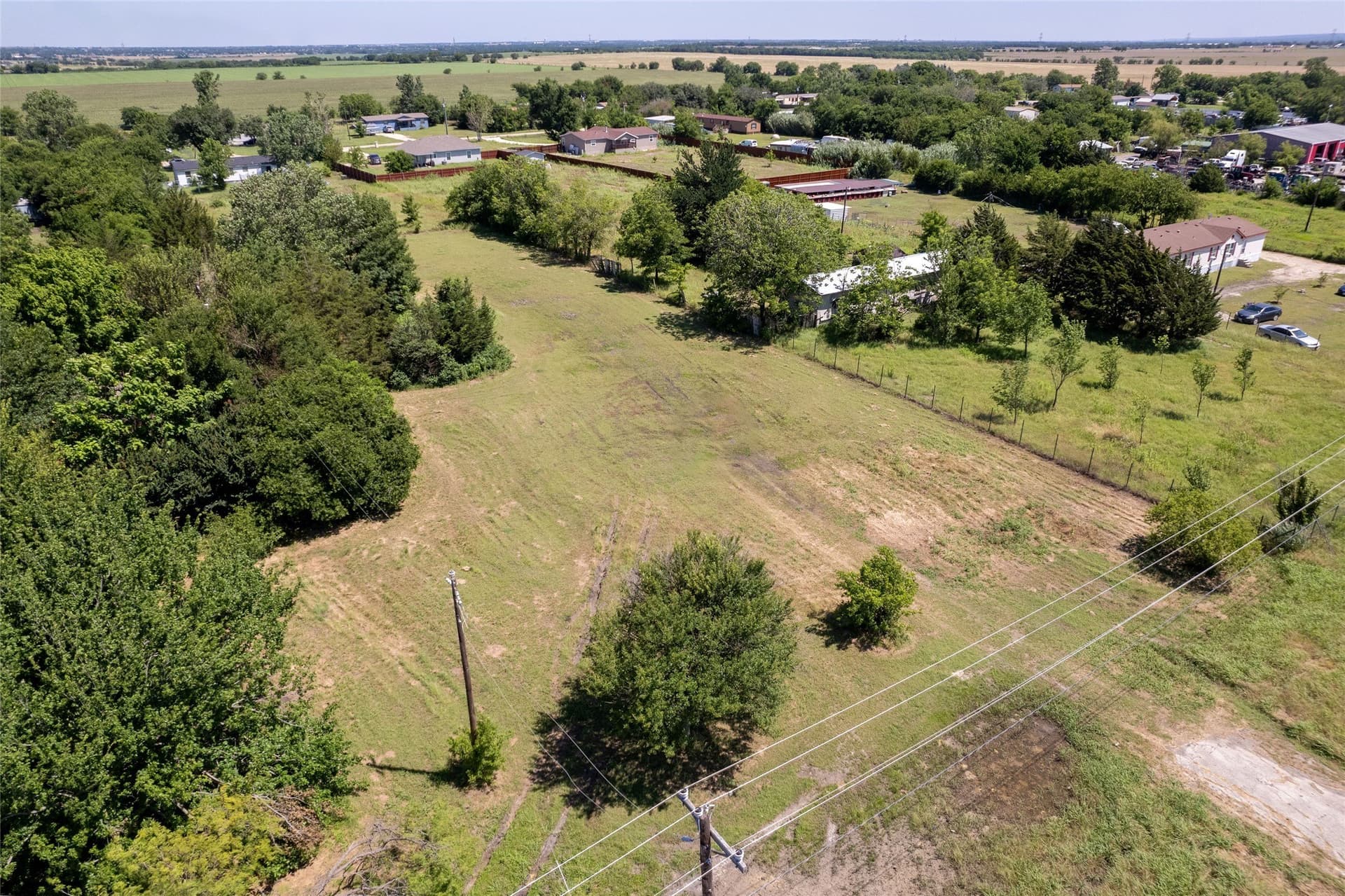 1 acres in Johnson County gallery image 4