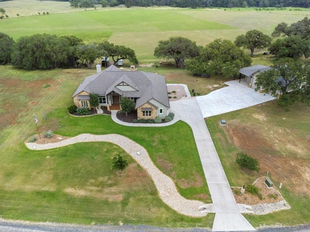 4.3 acres in Bandera County gallery image 2
