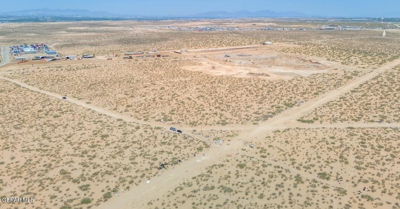 10 acres in El Paso County