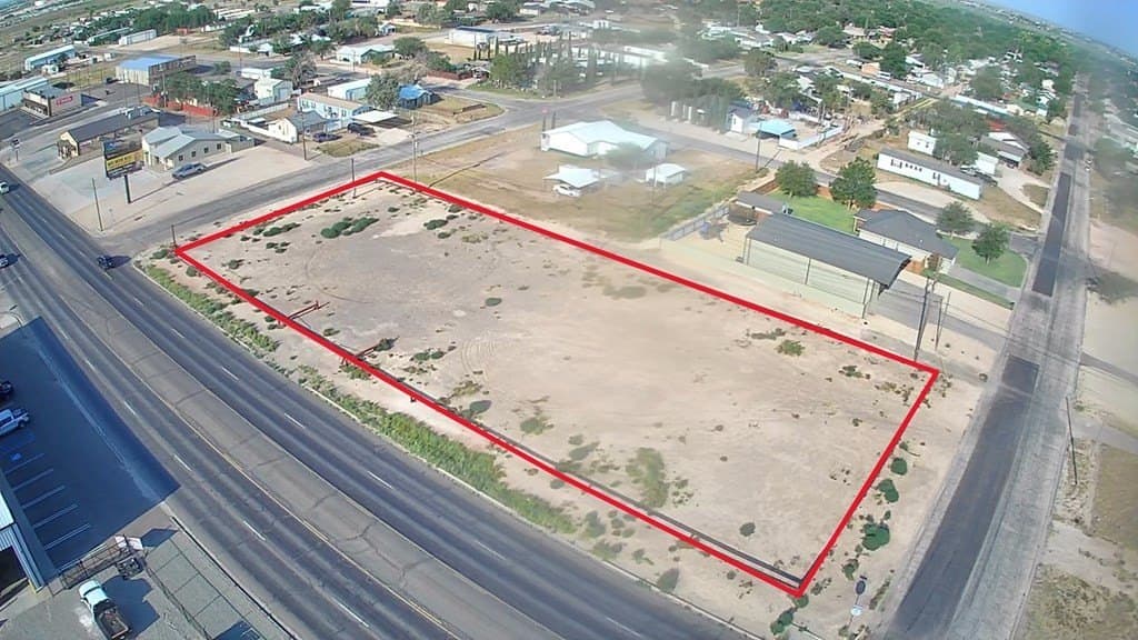 0.9 acres in Gaines County gallery image 3