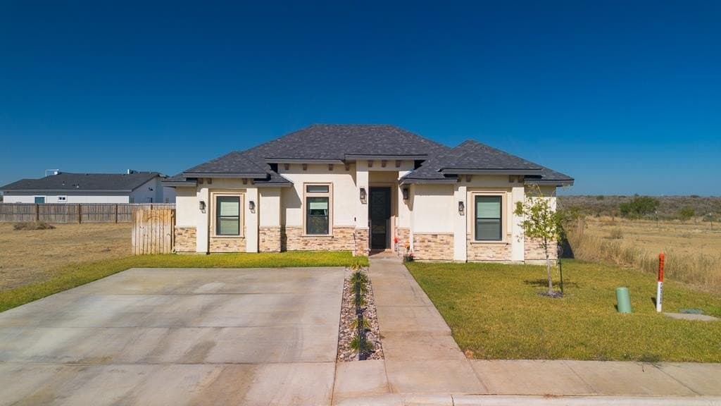5,603 acres in Maverick County