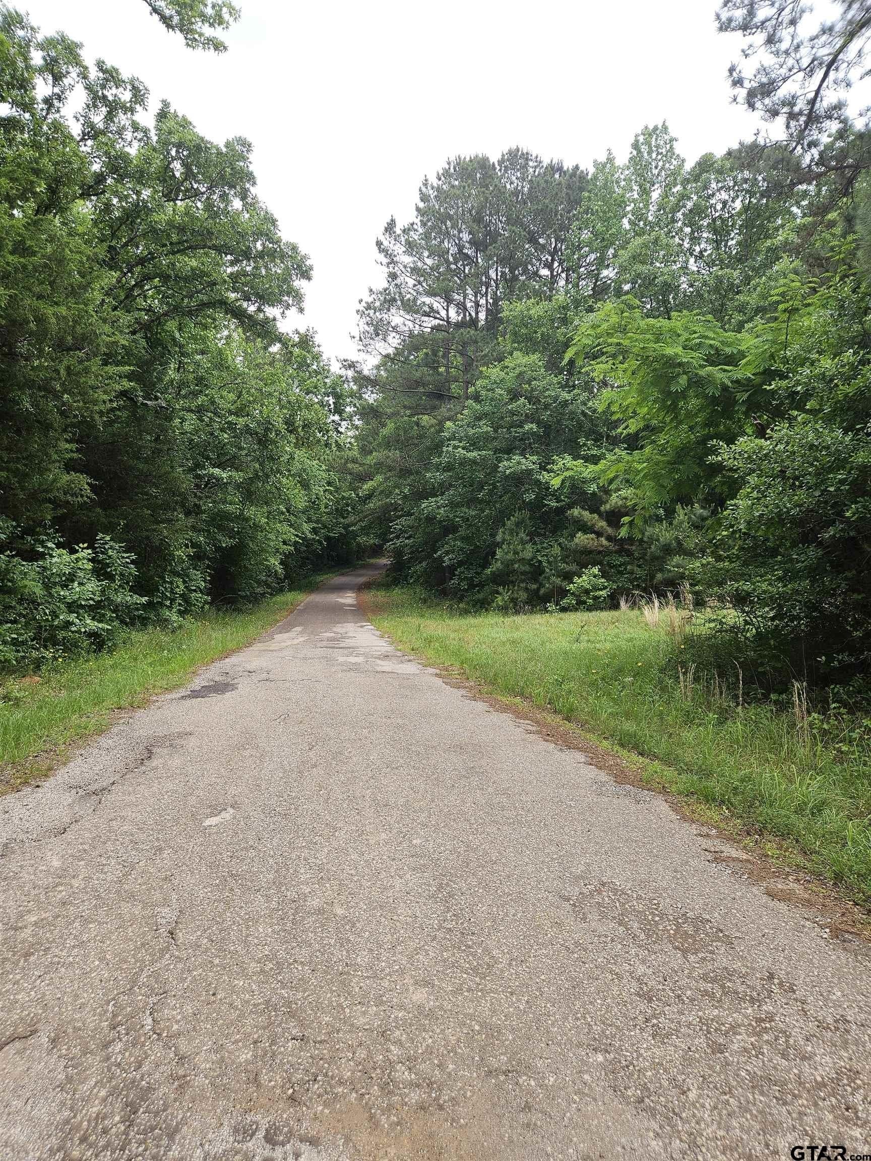 8.84 acres in Smith County