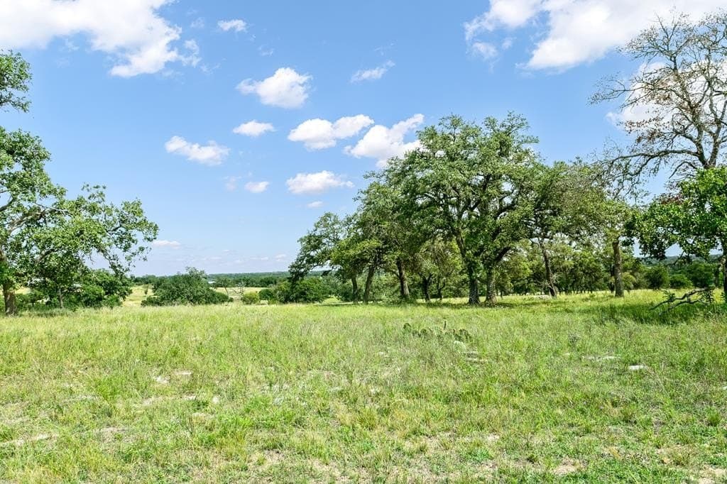 10.01 acres in Kendall County